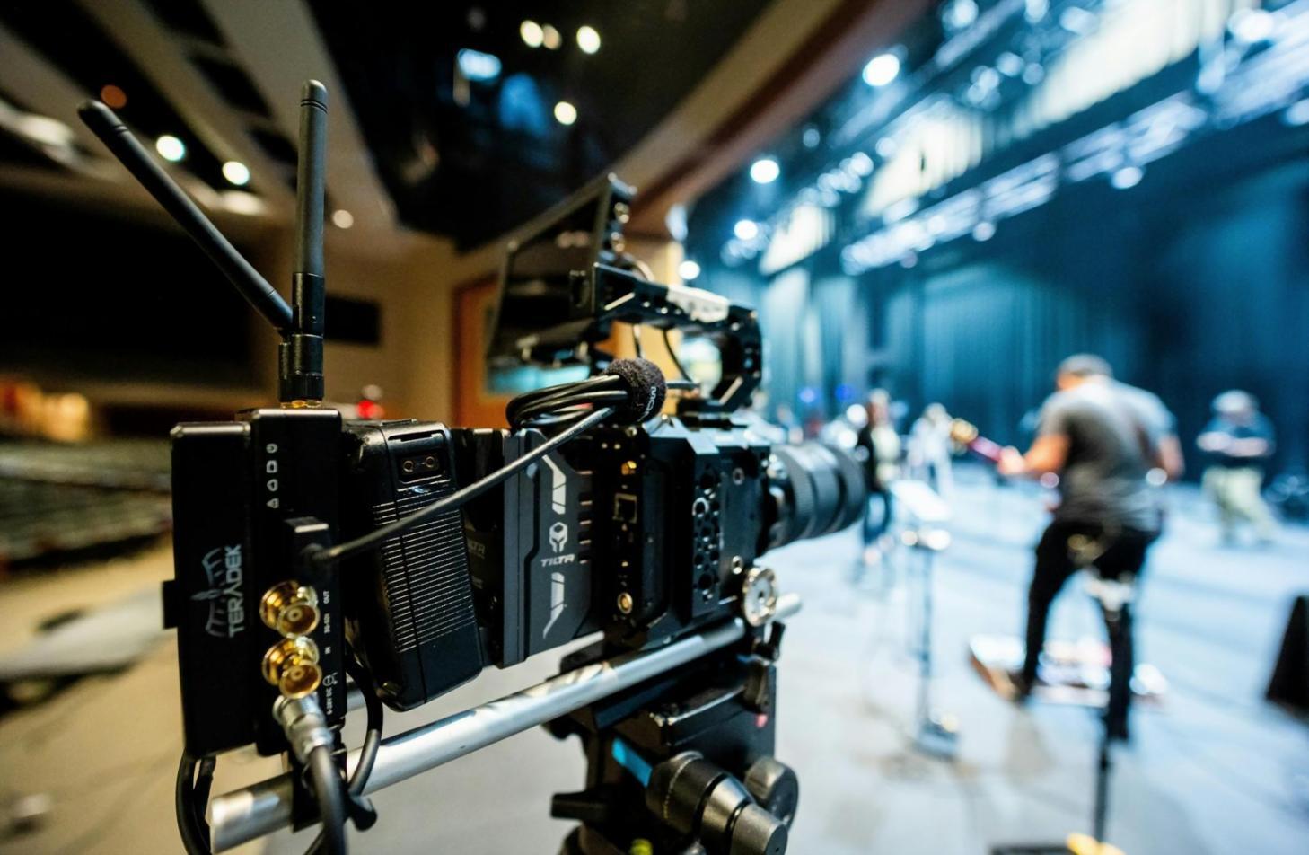 Overview of motion graphics learning environment and tools